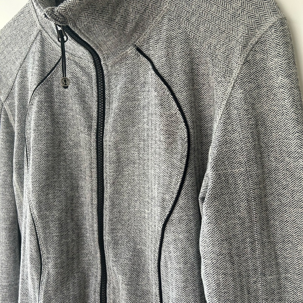 Lululemon Nice Asana Jacket *Herringbone size 12 - Picture 5 of 6
